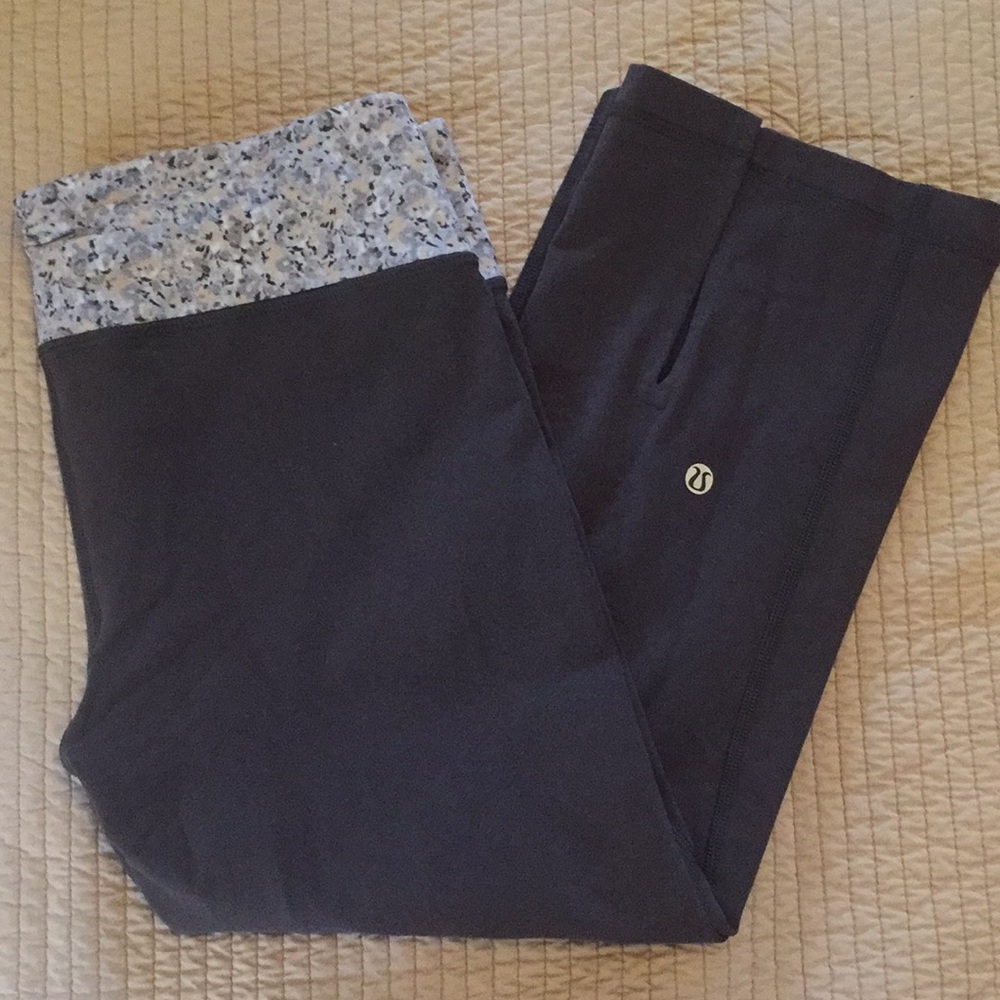 Lululemon reversible crops